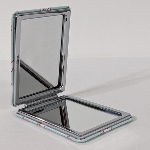 Cinnamoroll Sanrio Kawaii Rectangle Double Sided Foldable Compact Mirror - Picture 4 of 6